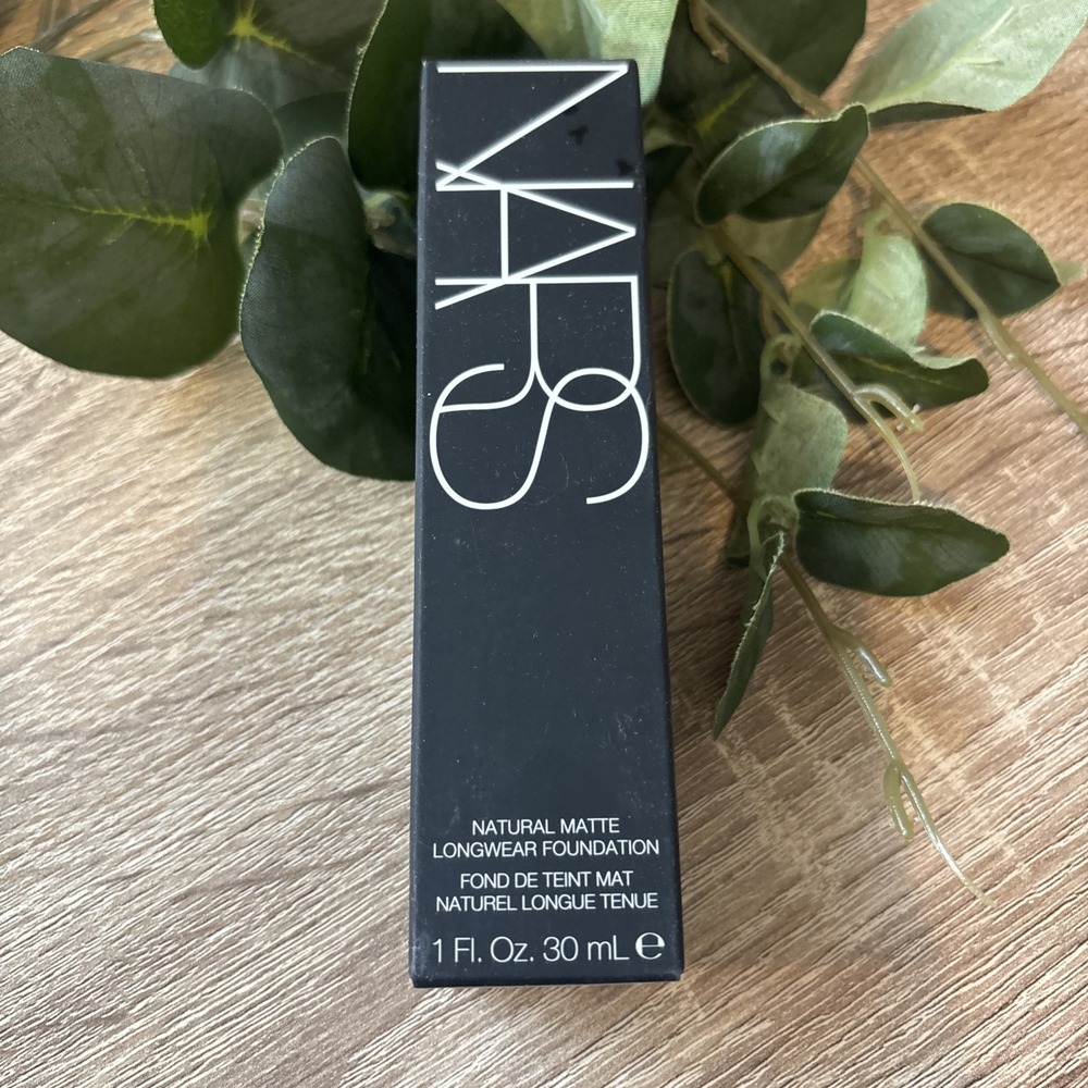 NARS Natural Matte Longwear Coverage Foundation Medium 3.5 Vanuatu 1 oz